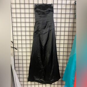 Elegant Black Evening Gown